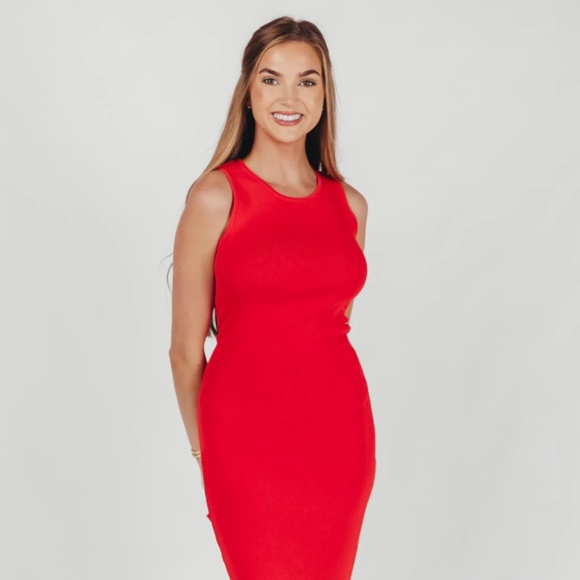 Lalavon Boutique Sweater Knit Midi Dress with Cut Out Back in Tomato Red Size M - Picture 3 of 8